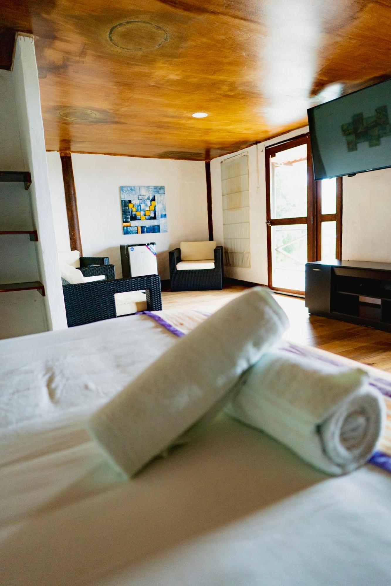 Hotel Ranchos De Chalia Panama à Portobelo Extérieur photo