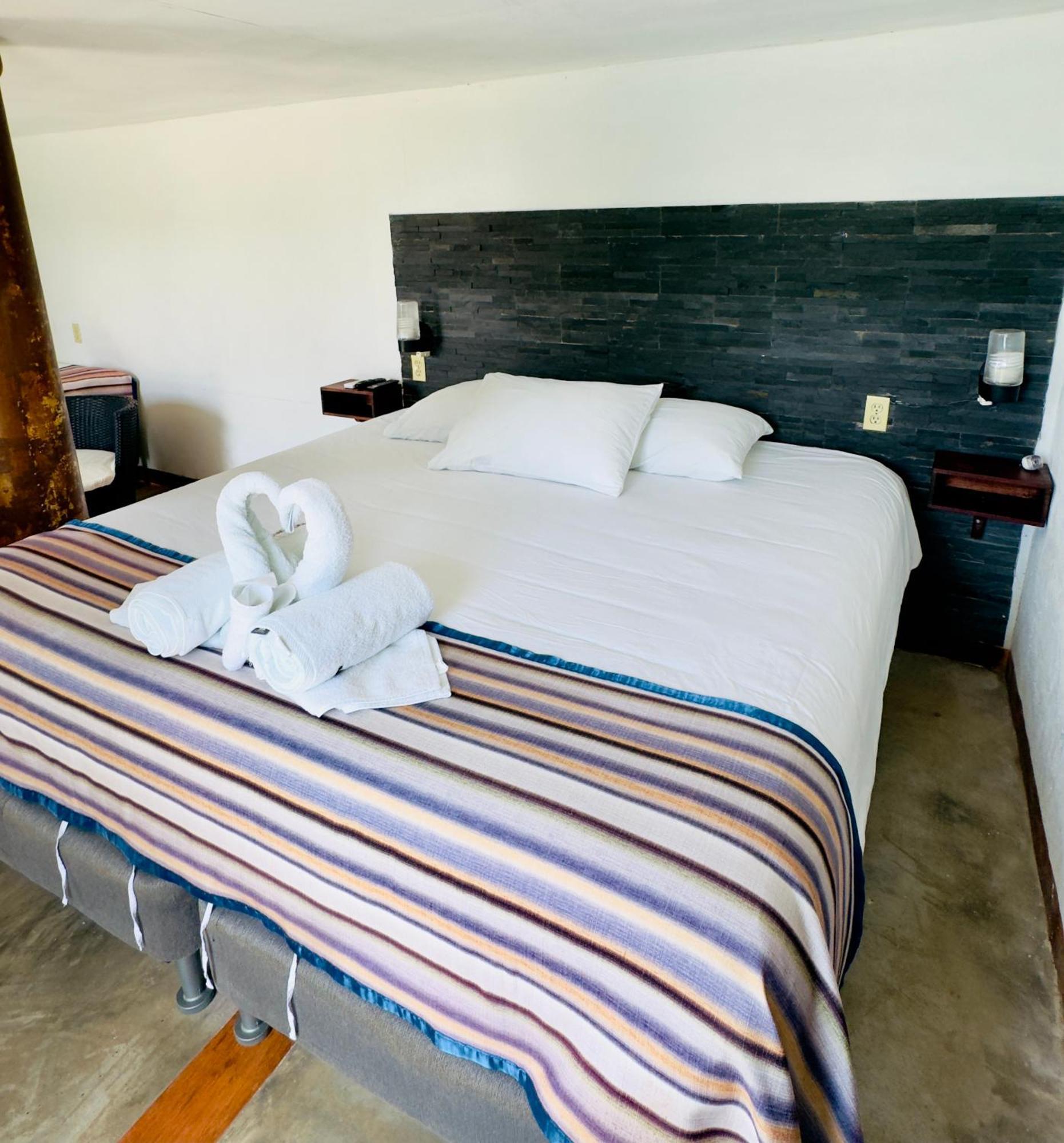 Hotel Ranchos De Chalia Panama à Portobelo Extérieur photo