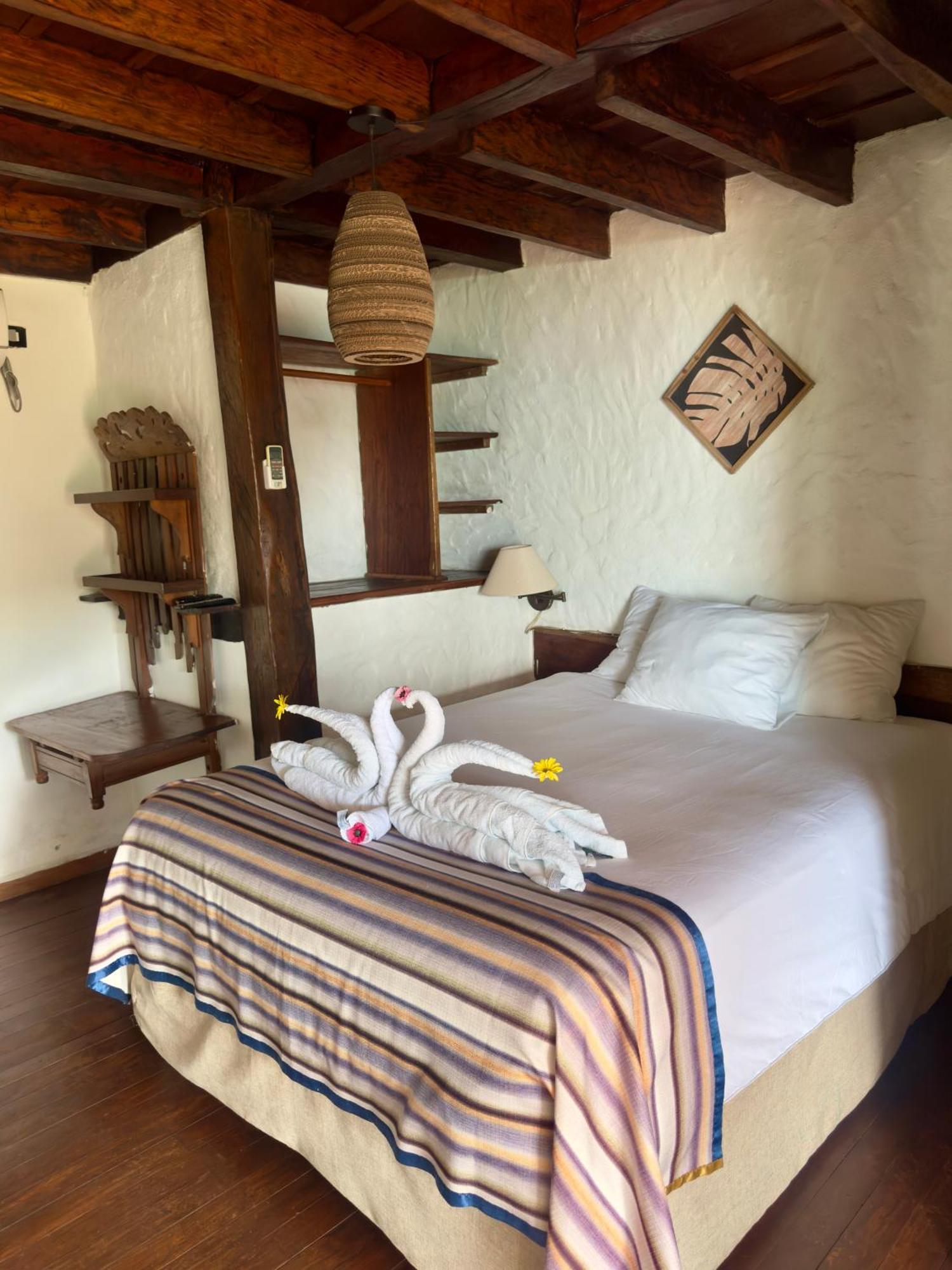 Hotel Ranchos De Chalia Panama à Portobelo Extérieur photo