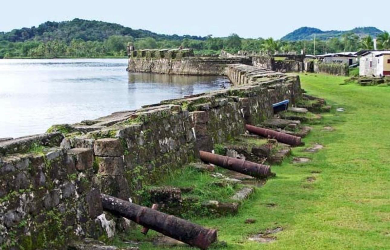 Hotel Ranchos De Chalia Panama à Portobelo Extérieur photo